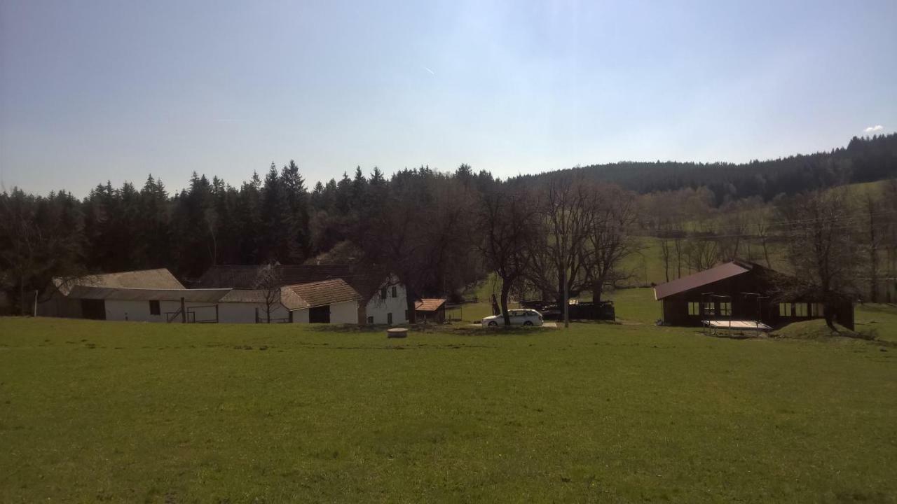 Kovářův mlýn Apartamento Stachy Exterior foto